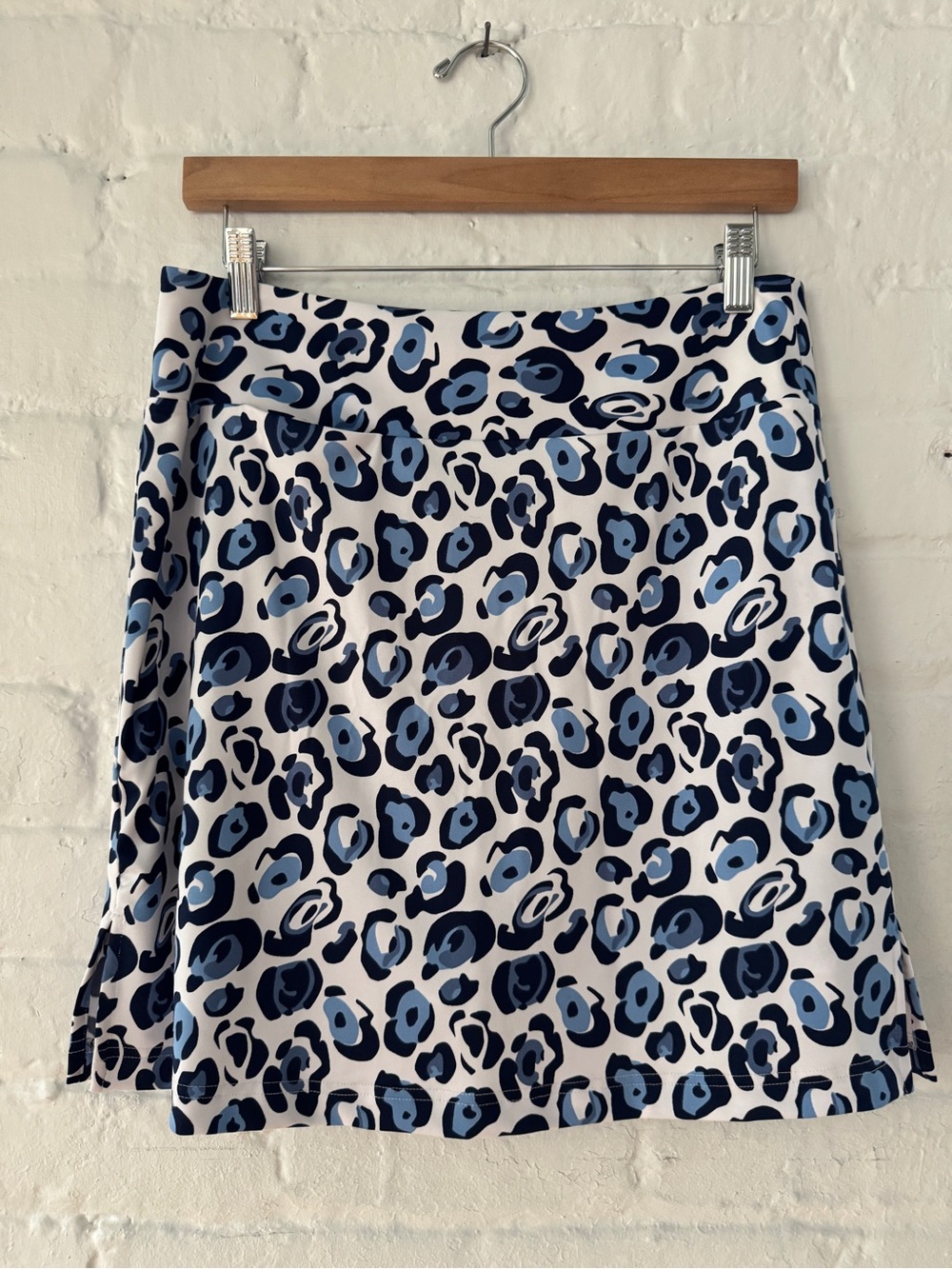 Golftini Women’s Golf Skort Blue White Leopard Print Size M